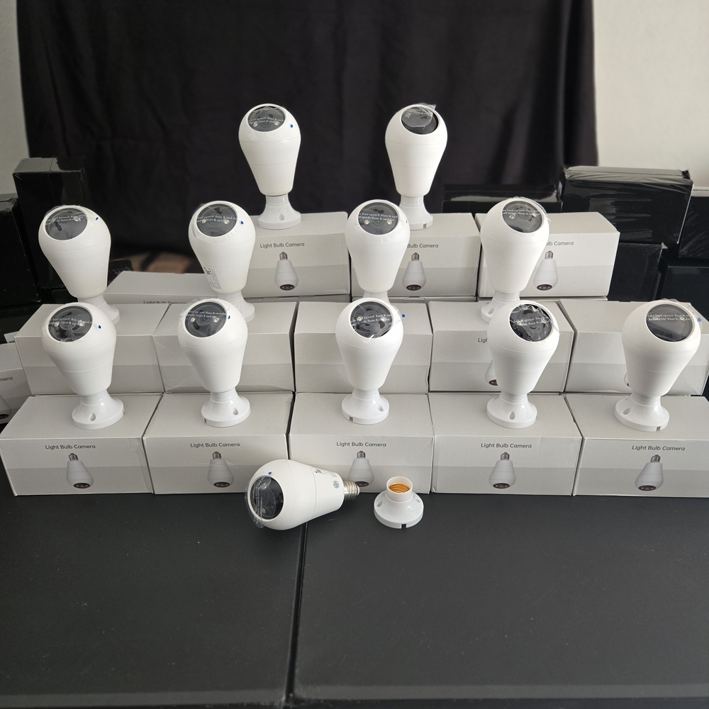 Lightbulb Camera - Picture 2 of 6